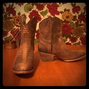 New ARIAT Aurora Leather Snakeskin Cowboy Boot